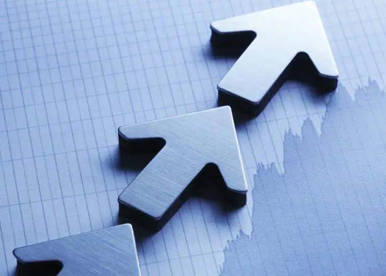 Trong nửa đầu năm, giá điện mặt trời tại Châu Âu và Châu Mỹ tăng vọt 19,1% và 8,1%